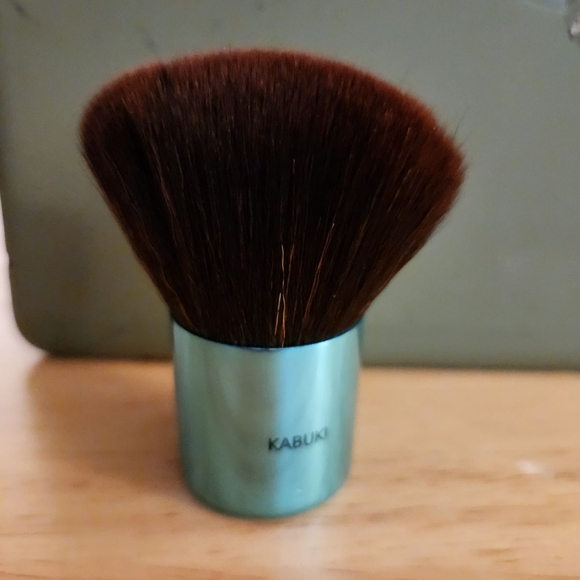 New! Mushroom Headed Brush Foundation Makeup Brush Big Powder Kabuki - Picture 1 of 1